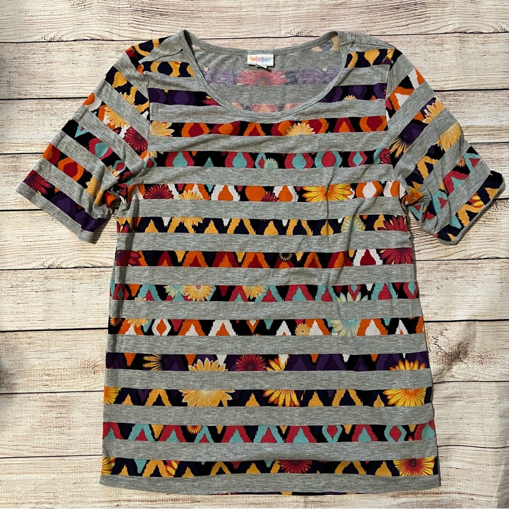 ❤️ 4 for $15 sale/ Lularoe Gigi top